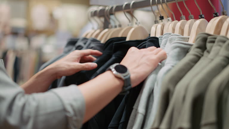 The Pill Closet Guide: Fewer Clothes, Better Clothes The Pill Closet Guide: Fewer Clothes, Better Clothes